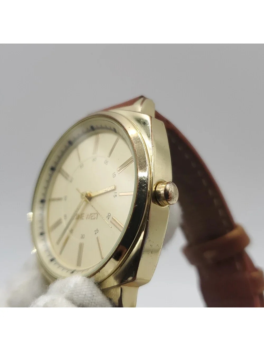 Nine West Quartz Gold Tone Brown Leather Band Womens Watch 36mm New Battery